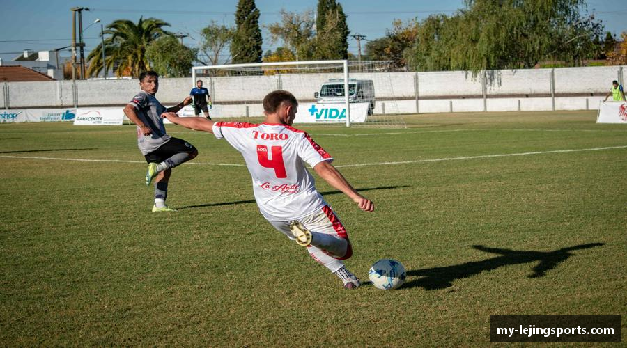 激流勇进，拼搏无畏。